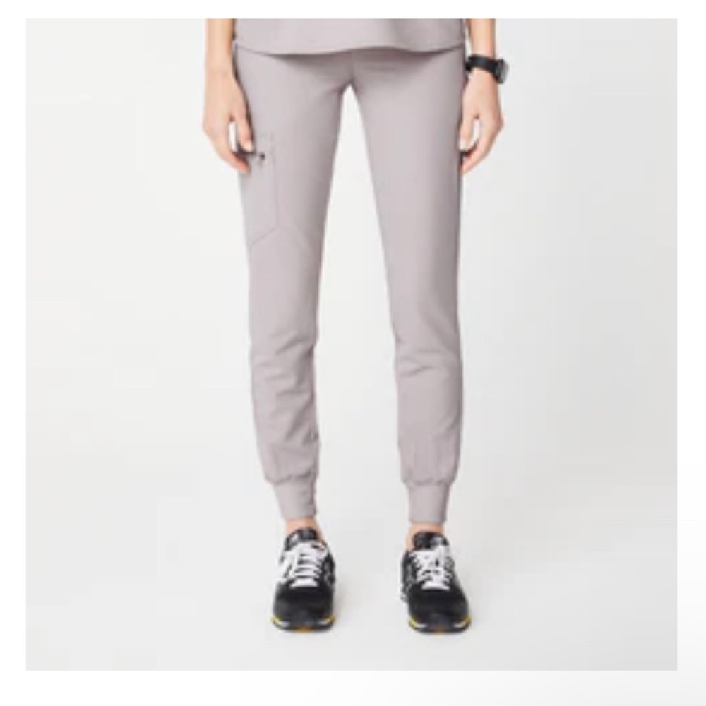 Figs Women's Gray Jogger Pants